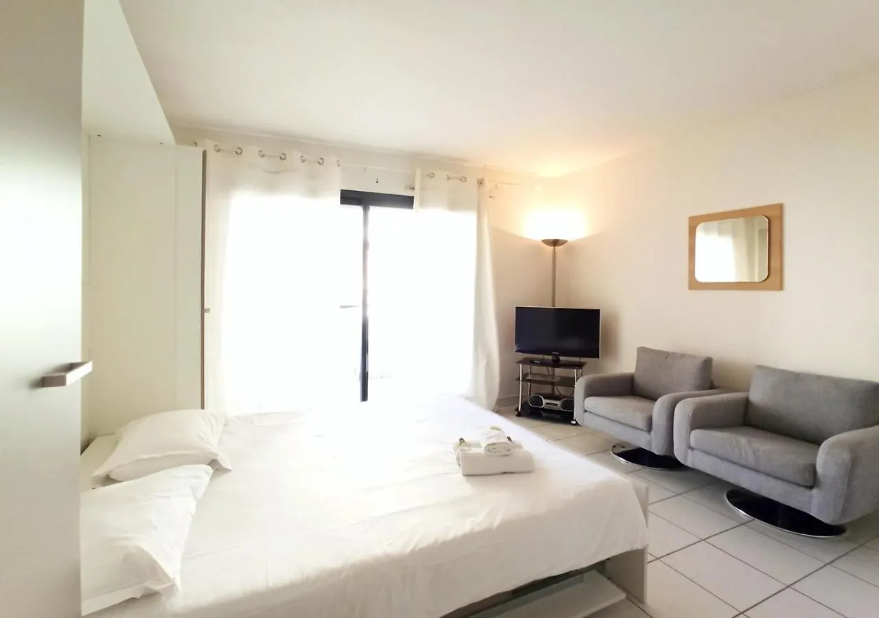 Viva Riviera - Studio Jardin Florian Apartment Cannes 0*,  France
